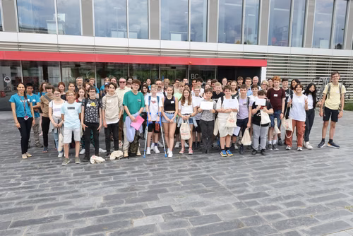 Le concours Alkindi-suisse est une compétition de cryptographie qui a lieu chaque année et ouverte aux classes de 9e, 10e et 11e secondaires. Il est organisé par l’EPFL, les associations Animath et France-ioi. La participation est entièrement gratuite.