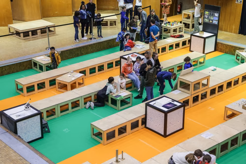 La découverte des sciences et des technologies au cœur du campus, pour les adultes et les enfants.