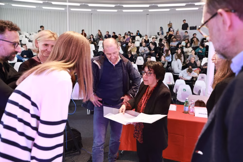 The 14 PhD Students finalists of the competition My Thesis in 180 seconds (MT180)  present their research in simple, straightforward terms in 3 minutes exactly, in English or in French, using humour, metaphores and examples.