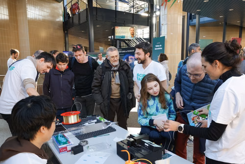 La découverte des sciences et des technologies au cœur du campus, pour les adultes et les enfants.