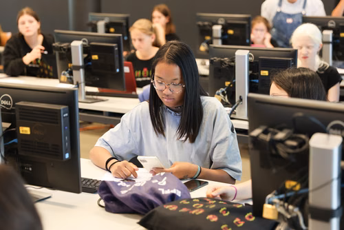 Le tout premier Meet up national du Coding club des filles s'est déroulé sur le campus de l’EPFL à Lausanne.