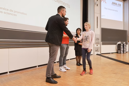 Journée à la découverte des Sciences et Remise attestations pour les enfants du Jura