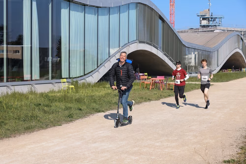 L'EPFL, l'AGEPoly et le Service des Sports Universitaires ont le le plaisir de vous inviter au cross de printemps qu'ils organisent.