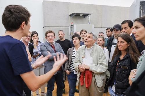On September 21st, EPFL celebrate the 30th anniversary of its flagship experiment, the Tokamak à Configuration Variable (TCV). Operated by the Swiss Plasma Center as part of the EUROfusion Consortium, it is one of the key European facilities for the ITER project, which aims to demonstrate the scientific and technological feasibility of fusion as an energy source, and the development of DEMO, whose objective is to prove its commercial feasibility. The TCV Tokamak represents a major asset in the global effort