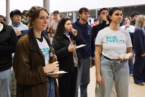 La découverte des sciences et des technologies au cœur du campus, pour les adultes et les enfants.