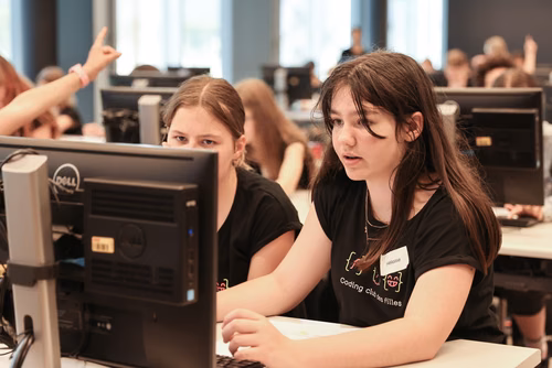 Le tout premier Meet up national du Coding club des filles s'est déroulé sur le campus de l’EPFL à Lausanne.