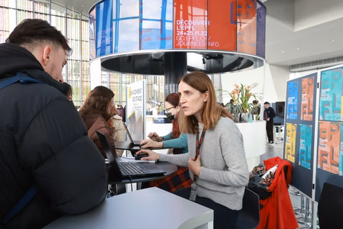 Un événement d’envergure pour préparer son avenir. Comme chaque année, l’EPFL, via son Service de promotion de l’éducation et en collaboration avec ses facultés, se réjouit d'accueillir les gymnasiennes et gymnasiens sur son campus. L’École propose de venir découvrir ses filières de formation, sa communauté estudiantine, son corps enseignant, ses équipes de recherche, les divers services dédiés aux étudiantes et étudiants débutant à l’EPFL, ainsi que les multiples associations chargées d’animer la vie socia