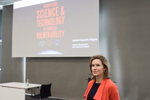 Un événement d’envergure pour préparer son avenir. Comme chaque année, l’EPFL, via son Service de promotion de l’éducation et en collaboration avec ses facultés, se réjouit d'accueillir les gymnasiennes et gymnasiens sur son campus. L’École propose de venir découvrir ses filières de formation, sa communauté estudiantine, son corps enseignant, ses équipes de recherche, les divers services dédiés aux étudiantes et étudiants débutant à l’EPFL, ainsi que les multiples associations chargées d’animer la vie socia
