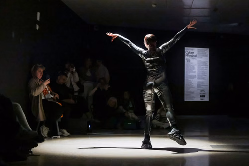 Une captivante immersion entre art & science pour tous les publics.