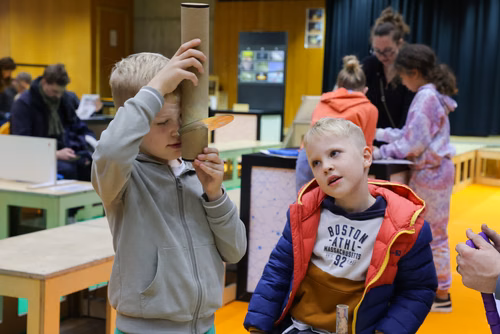 La découverte des sciences et des technologies au cœur du campus, pour les adultes et les enfants.