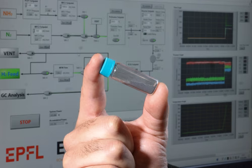 Kevin Turani-I-Belloto has developed a low-cost method for breaking down ammonia to produce hydrogen. He’s just been awarded a Bridge grant to develop a proof of concept for his technology.