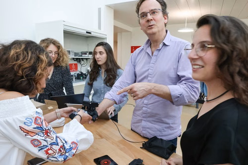 Durant le cours intitulé « Assistive Technology Challenge », des étudiants de l’EPFL ont développé des solutions personnalisées pour des patients atteints de handicap moteur.