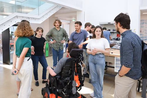 Durant le cours intitulé « Assistive Technology Challenge », des étudiants de l’EPFL ont développé des solutions personnalisées pour des patients atteints de handicap moteur.