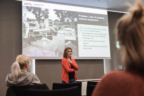 Un événement d’envergure pour préparer son avenir. Comme chaque année, l’EPFL, via son Service de promotion de l’éducation et en collaboration avec ses facultés, se réjouit d'accueillir les gymnasiennes et gymnasiens sur son campus. L’École propose de venir découvrir ses filières de formation, sa communauté estudiantine, son corps enseignant, ses équipes de recherche, les divers services dédiés aux étudiantes et étudiants débutant à l’EPFL, ainsi que les multiples associations chargées d’animer la vie socia