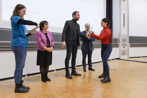 Remises des attestations robots et informatique pour les enfants du Jura