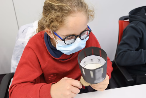 Ateliers scientifiques d’une heure pour les jeunes âgés de 7 à 13 ans proposés les 13 et 14 novembre 2021 à l’EPFL Valais Wallis