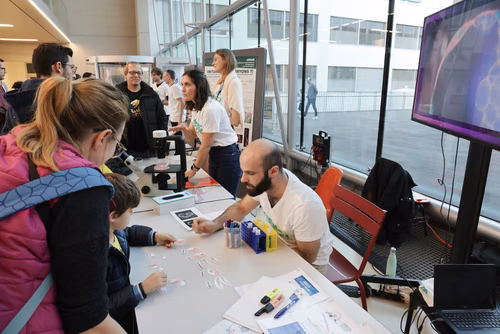 La découverte des sciences et des technologies au cœur du campus, pour les adultes et les enfants.