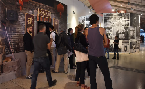 Kung Fu Motion retrace l’histoire dynamique des arts martiaux traditionnels de la Chine méridionale et de Hong Kong, vernissage