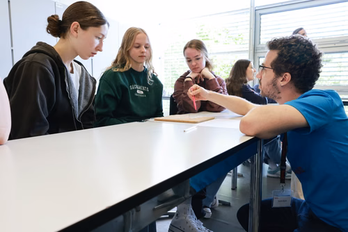 Journée de sensibilisation aux Sciences à Soleure. Organisé par le service de promotion des études 