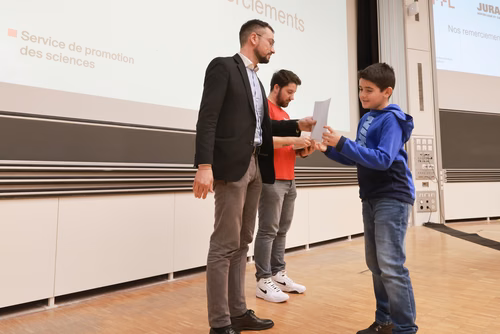 Journée à la découverte des Sciences et Remise attestations pour les enfants du Jura