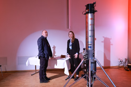 Challenges and opportunities in the space field. Practical and useful information for space industries and newcomers in the domain.