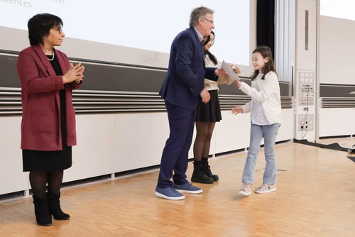 Remise attestations "Internet & Code pour les filles" Service de la promotion des Sciences de l'EPFL