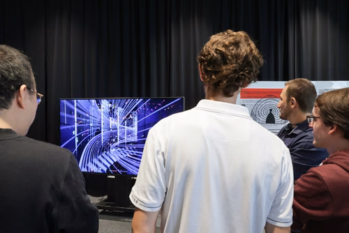 On September 21st, EPFL celebrate the 30th anniversary of its flagship experiment, the Tokamak à Configuration Variable (TCV). Operated by the Swiss Plasma Center as part of the EUROfusion Consortium, it is one of the key European facilities for the ITER project, which aims to demonstrate the scientific and technological feasibility of fusion as an energy source, and the development of DEMO, whose objective is to prove its commercial feasibility. The TCV Tokamak represents a major asset in the global effort