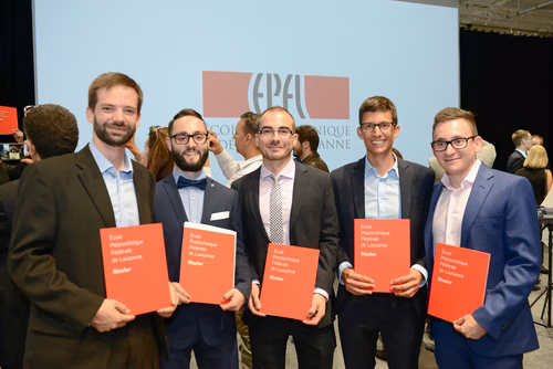 Remise des masters en informatique et systèmes de communication, le 1 octobre 2016