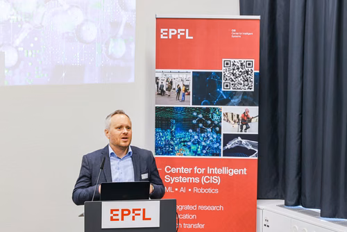 L'apprentissage automatique a été la principale force motrice pour amener l'intelligence artificielle dans le monde réel. Cet atelier vise à réunir des étudiants et des jeunes chercheurs de l'EPFL-CIS et du RIKEN-AIP et à discuter des dernières réalisations, applications et défis de l'apprentissage automatique. Cet événement fait partie d'une série d'échanges institutionnels entre le RIKEN-AIP et l'EPFL-CIS depuis 2020, basés sur un protocole d'accord entre les deux institutions visant à établir une relatio