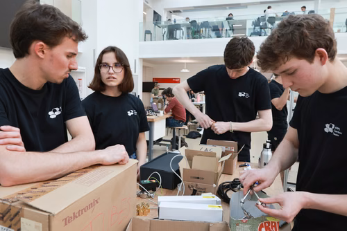 The team of students is working on a unique prototype that uses graphene membranes combined with a porous, sponge-like material to pull carbon from the atmosphere. The technology will soon be tested on an EPFL campus, with the captured CO2 used to produce carbonated water.