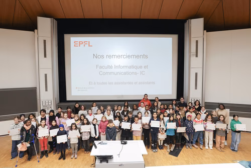 Journée à la découverte des Sciences Remise attestations "Internet & Code pour les filles" Service de la promotion des Sciences de l'EPFL 