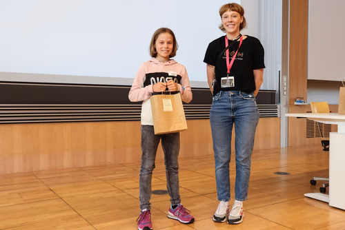 Le Meet up national annuel du Coding club des filles sur le campus de l’EPFL Service de promotion des sciences SPS 