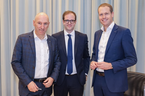 EPFL and UBS are launching a strategic partnership to promote innovation and young entrepreneurship. The cooperation also focuses on expanding access to education in STEM subjects for children and young people and promoting young talent.