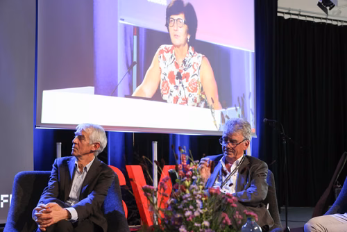 The EPFL School of Life Sciences turned 20 and celebrates this occasion with a unique symposium.