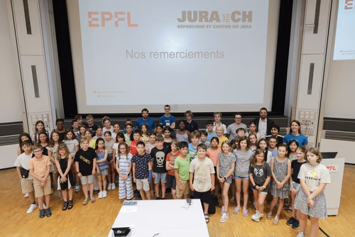 Remises des attestations pour les enfants du Jura 2023 En présence du Ministre de l’éducation du Canton du Jura, M. Martial Courtet Service de promotion des Sciences 