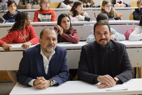 Remises des attestations robots et informatique pour les enfants du Jura