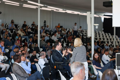 "From Promise to Impact : AI in Switzerland"
