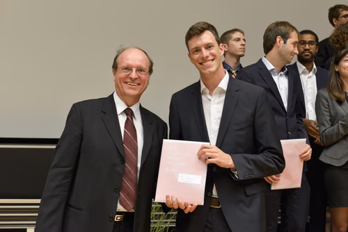 Convocation of the 2016  Physics class, october1, 2016