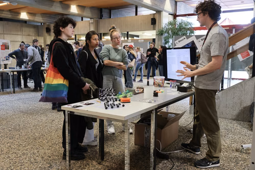 Journée de sensibilisation aux Sciences à Thoune. Organisé par le service de promotion des études