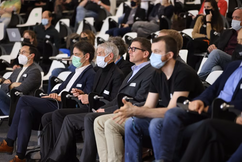 "Partnerships between media companies and innovation ecosystems: results and perspectives".