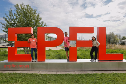 Cap sur l'Ouest, la fête du district de l’Ouest lausannois en mobilité douce, débarque à nouveau à l'EPFL avec une halte festive sur la place Cosandey !