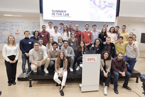 After two months of conducting research in an EPFL laboratory, the interns will present their research projects in the form of a poster or a short oral presentation (My research in 180 sec) to a selected audience including professors, donors, organizers as well as the cohort of interns.