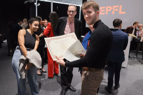 Cérémonie de remise des diplômes aux étudiants MNIS