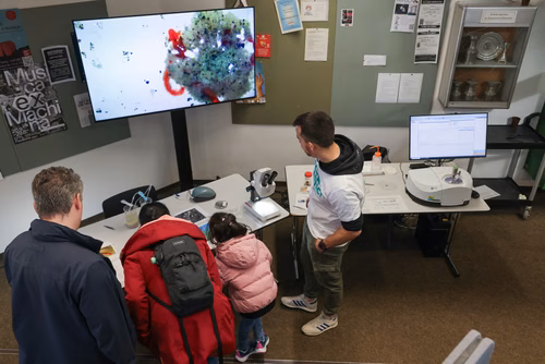 La découverte des sciences et des technologies au cœur du campus, pour les adultes et les enfants.