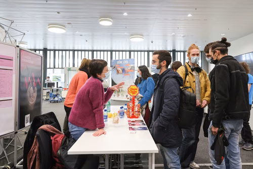 Journée des Gymnasiens accueil et stands 