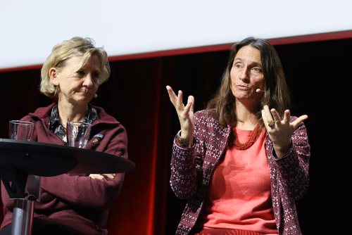 Tous les membres de la communauté EPFL, étudiant·e·s et collaborateur·trice·s de l’EPFL sont invité·e·s à l’édition 2022 de notre traditionnelle allocution de la Direction.