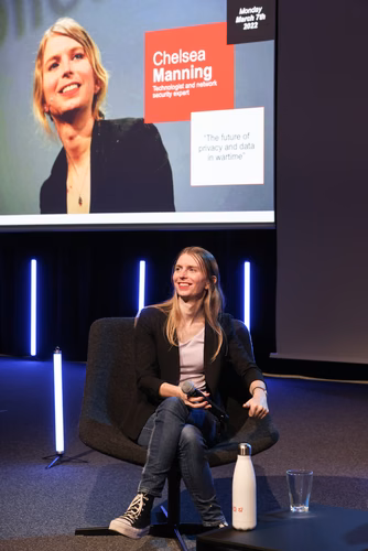 Former US army intelligence analyst, Chelsea Manning and EPFL Professor Carmela Troncoso,  in conversation at EPFL’s Rolex Learning Center next  for an exclusive, live discussion, open to the public and streamed, on privacy and data security for the public good.