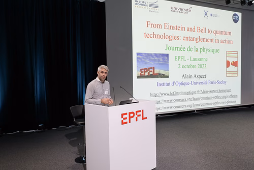 Conférence d'Alain Aspect, prix Nobel de physique 2022