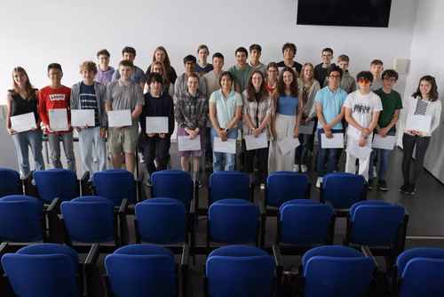 Cours Turing adressés aux gymnasiens, gymnasiennes de suisse romande. Ces cours sont organisés par la faculté IC