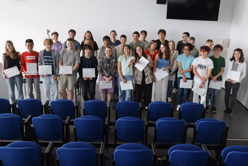 Cours Turing adressés aux gymnasiens, gymnasiennes de suisse romande. Ces cours sont organisés par la faculté IC